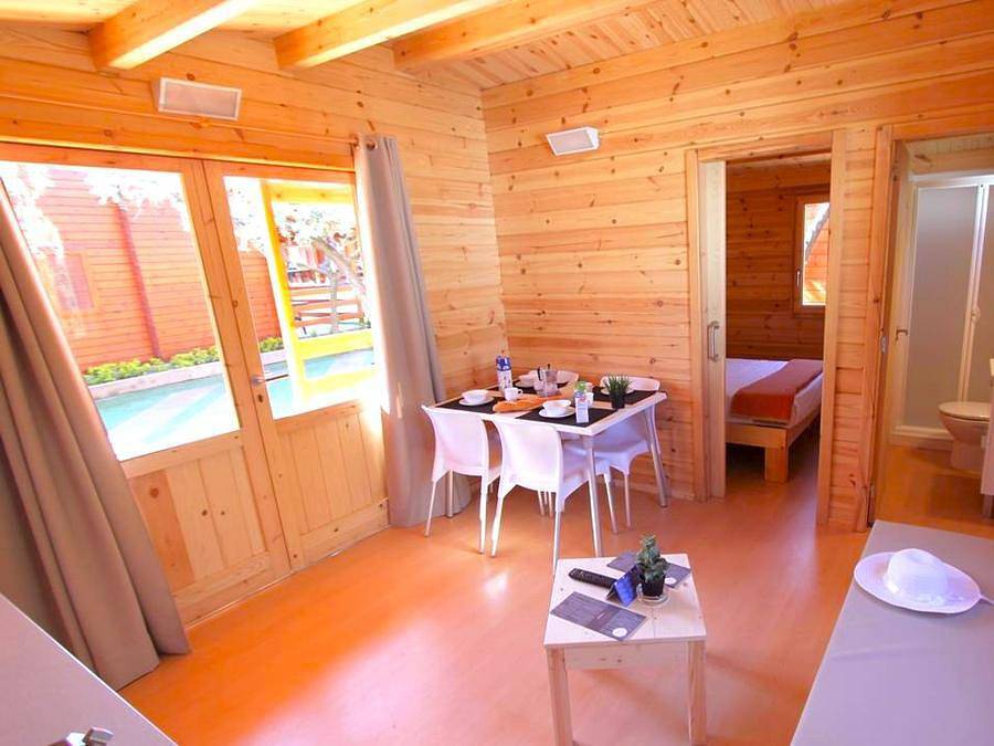 Camping Joan - Bungalow 4 personen - Confort Junior Zwembad in Cambrils, Costa Dorada