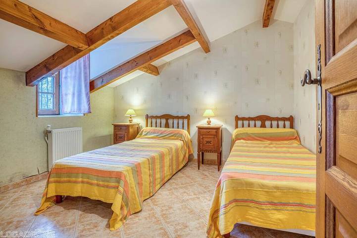 Location de vacances pour 12 personnes, avec jacuzzi à Rampieux - 2