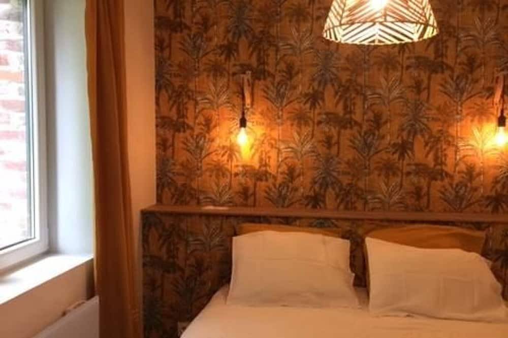 Chaleureux gîte rénové avec 3 chambres et cheminée près du Mans, idéal pour famille et amis in Le Mans, Sarthe