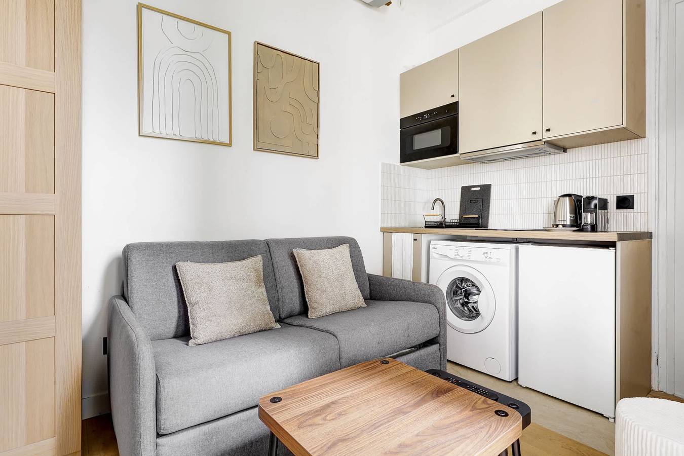 Entire apartment, Bm- Petit Ecrin Chic & Design a Levallois in Levallois-Perret, Hauts-de-Seine