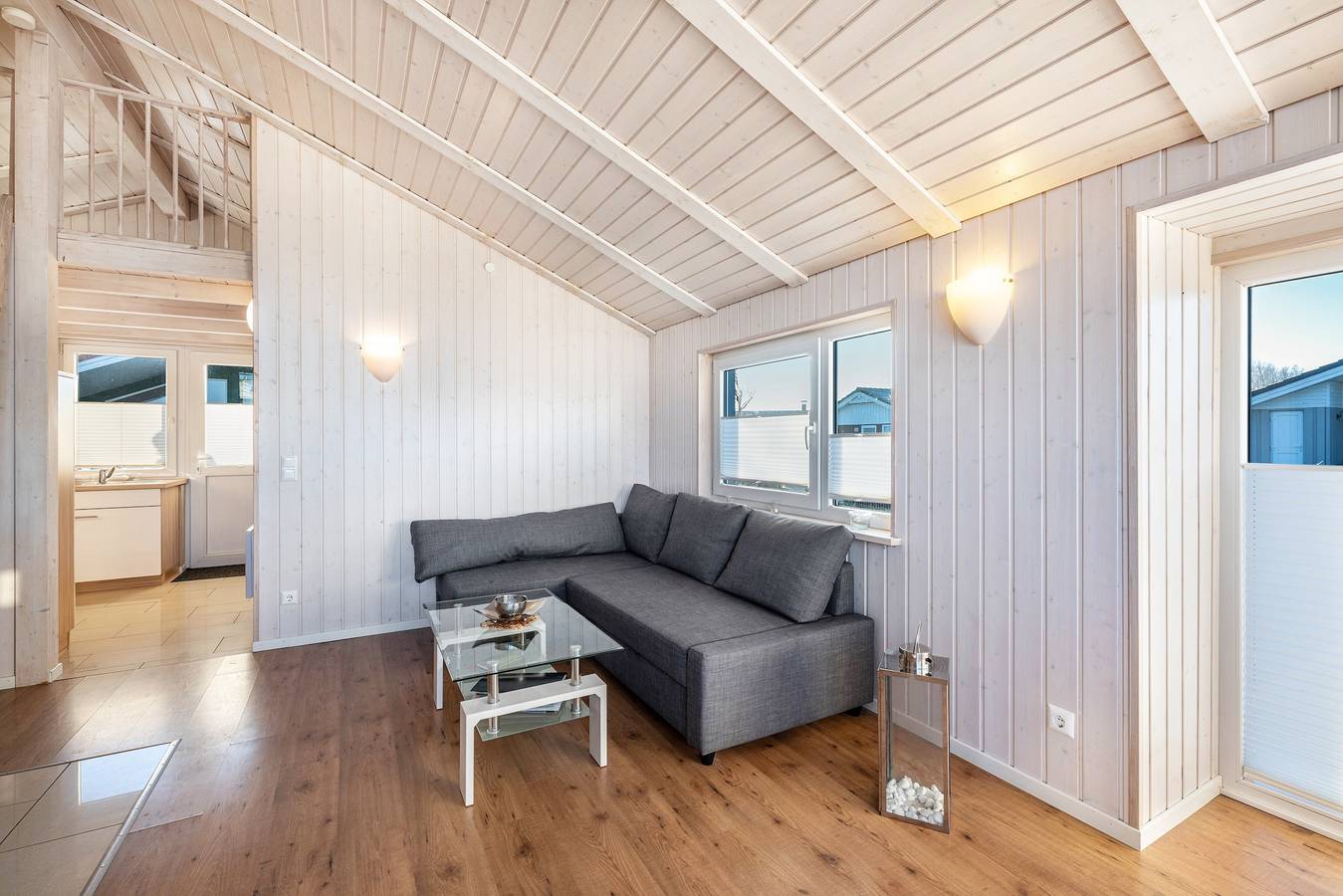 Ganze Wohnung, Ferienwohnung 'Ferienhaus Aquamarin' mit privater Terrasse und privatem Garten in Wesselburenerkoog, Nordseeküste
