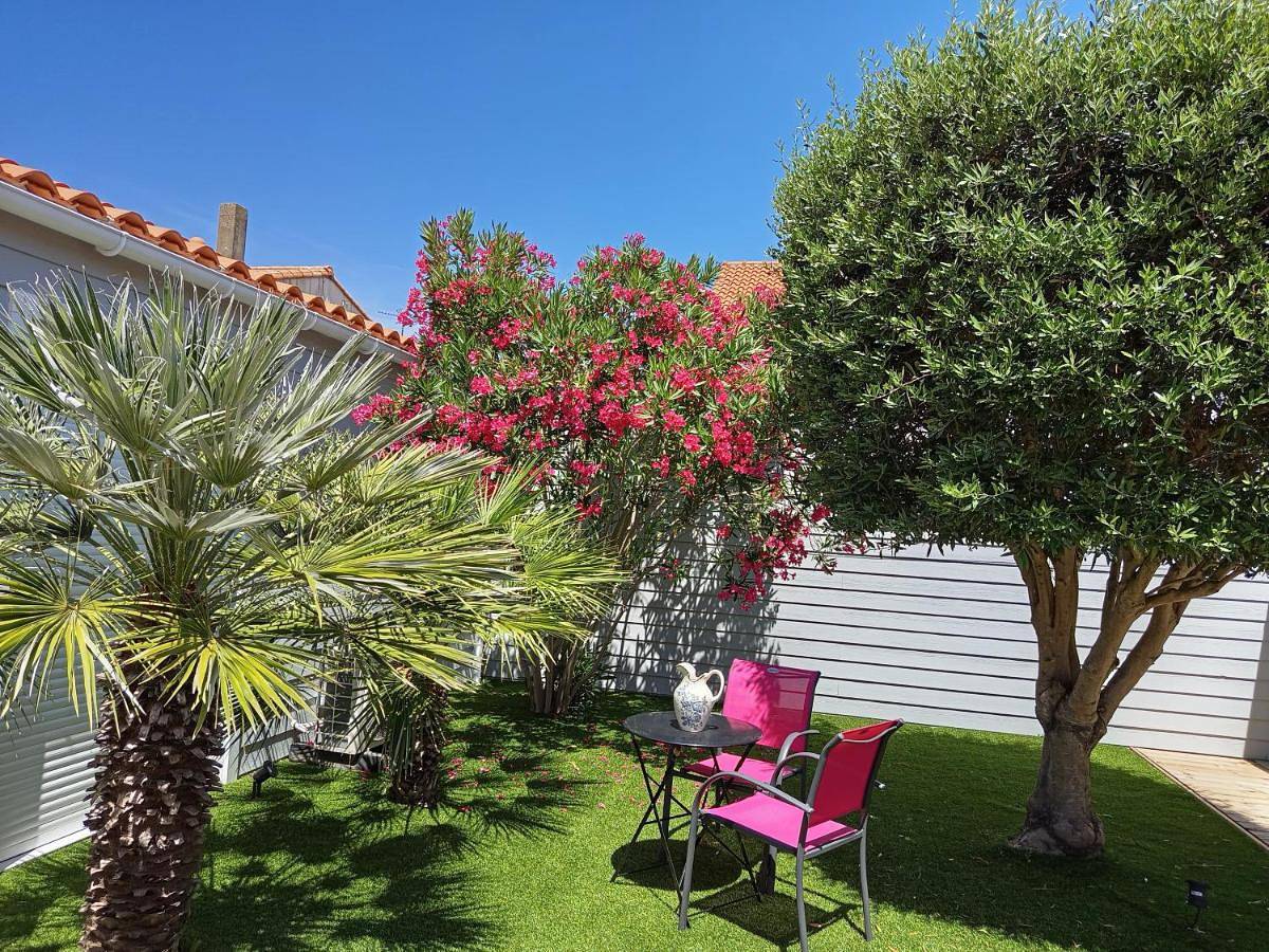 Chambre et salle d'eau dans dépendance 20 m2, vélos in Château-d'Olonne, Les Sables-d'Olonne