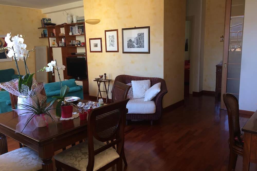 Apartamento entero, Apartamento Murri. Apartamento en primera planta. Aparcamiento gratuito. in Ragusa (Sicilia), Provincia de Ragusa