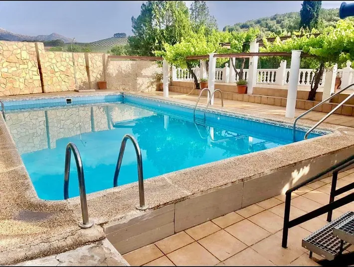 Casa de vacaciones para 6 personas, con piscina además de vistas y jardín - 1
