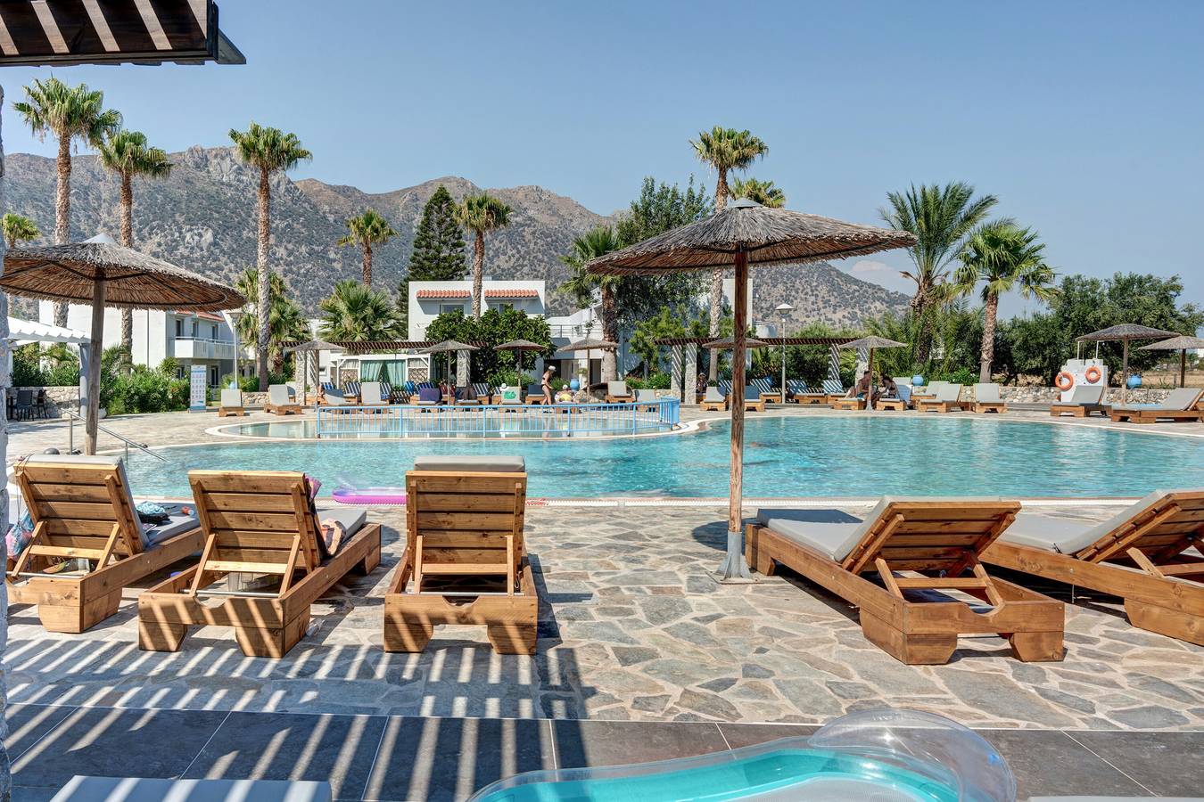 Hel studio-lejlighed, Apartment 'Evripides Family One -bedroom 2' with Shared Pool, Shared Garden and Air Conditioning in Kos