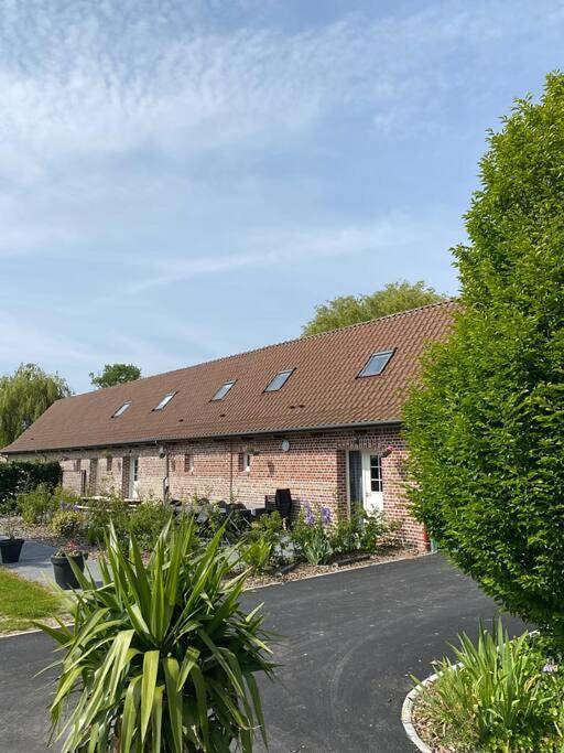 Location de vacances pour 15 personnes, avec vue sur le lac ainsi que jardin et vue dans Blaringhem