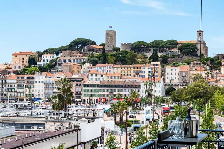 Gîte pour 6 personnes, avec vue et balcon dans Office de Tourisme de Cannes - 4
