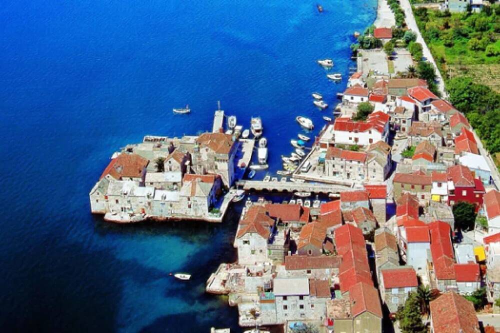 Xxxxxxxxxxxxxxx in Kastel Gomilica, Kaštela