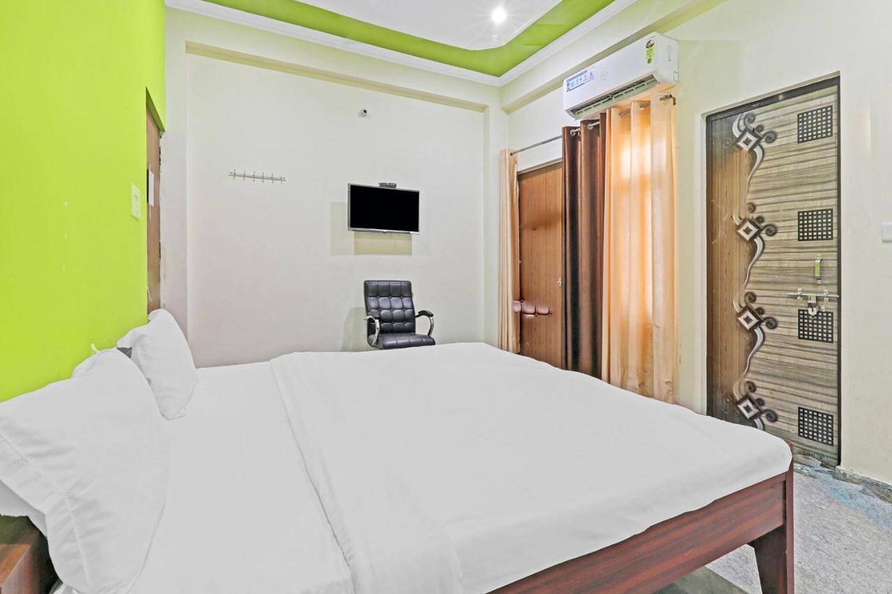 Hotel O Shiv Palace in Uttar Pradesh