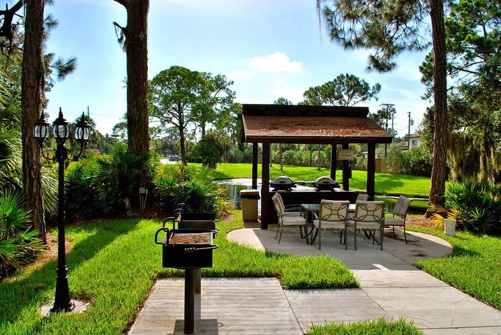 Vacation rental for 6 people, with yard and hot tub as well as pool and terrace in Sarasota County