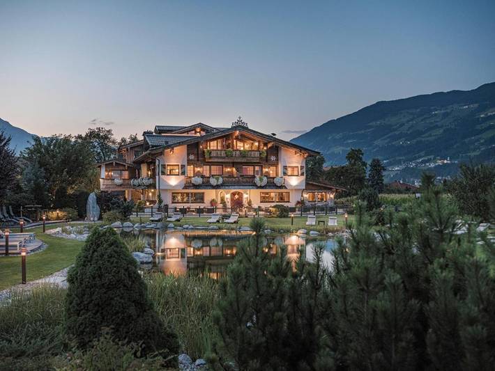 Appart’hôtel pour 5 personnes, avec vue sur le lac et vue ainsi que jardin et sauna