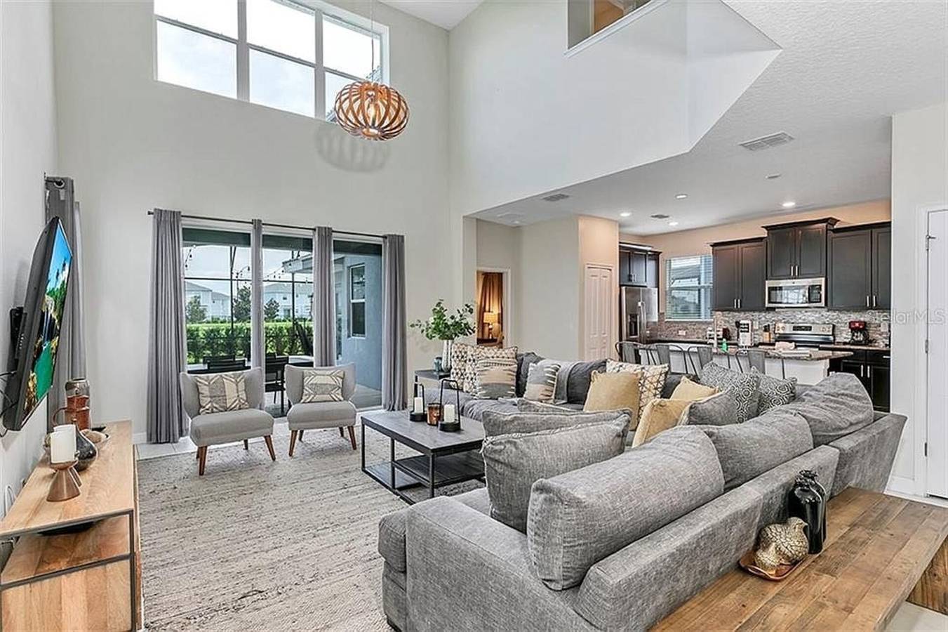 You Will Love this 5 Star Villa located on Storey Lake Resort, Orlando villa 5492 in Condado de Osceola