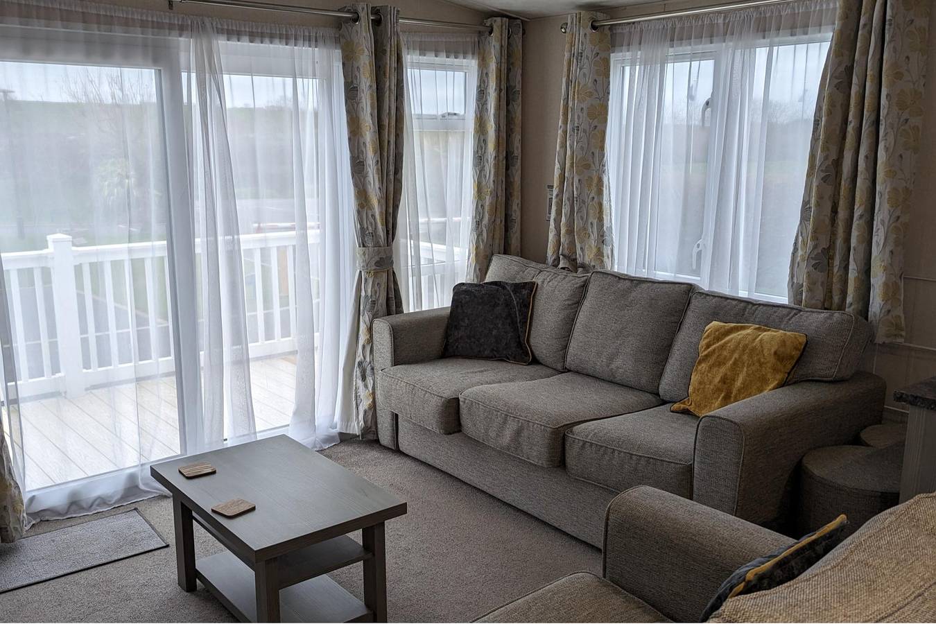 Coastal Retreat, Sleeps 6 - Near Beach w Parking in Cornouailles