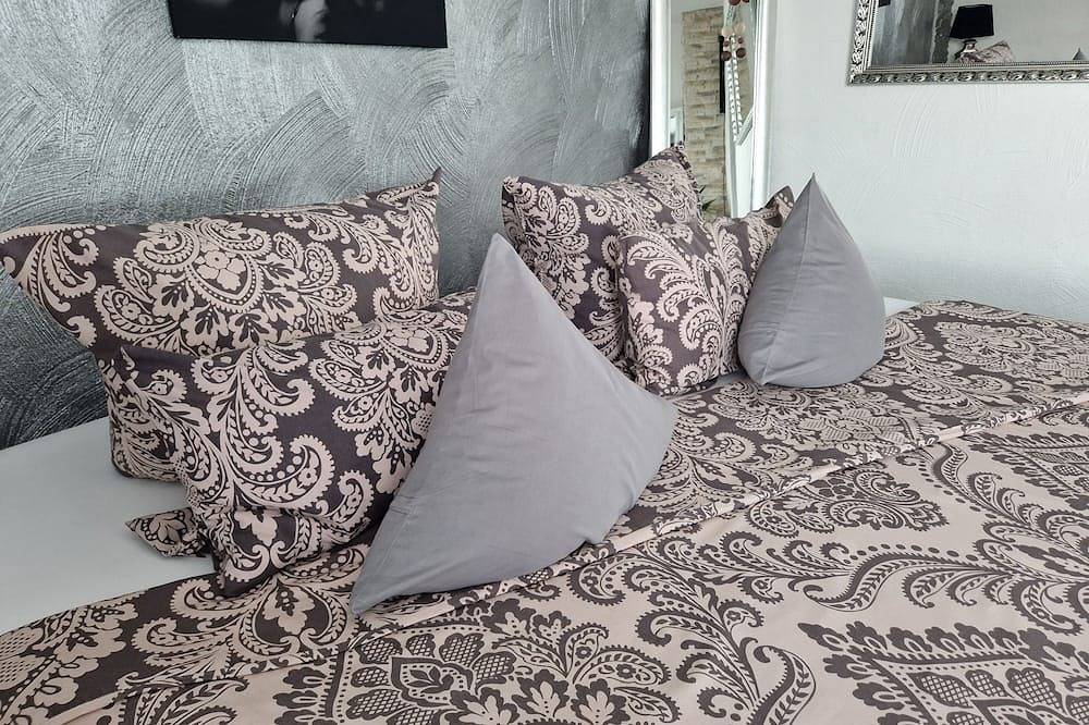 Ganze Wohnung, Romantisches Ferienhaus Zeit zu Zweit - Privat Spa in Allstedt, Saale-Unstrut