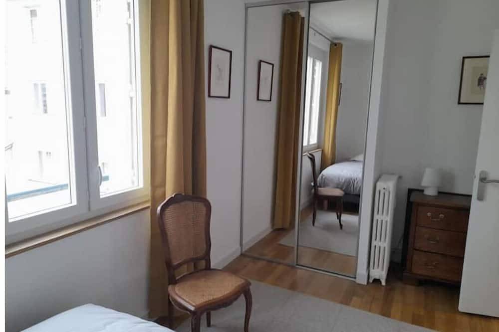 Appartement entier, Grand, clair, central, élégant, 2 chambres in Limoges, Région de Limoges