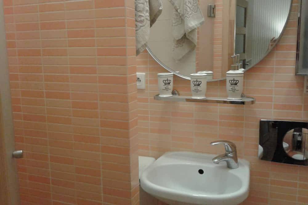 Apartamento entero, Marialoe -Apartamento del antiguo palacio \"Sotto il cigno\" in Varsovia Śródmieście, Varsovia