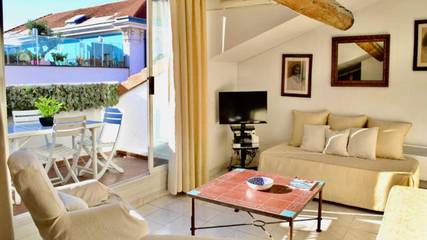 Gîte pour 5 personnes, avec terrasse dans Palais Des Festivals Et Des Congres