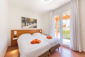 Villa pour 8 Personnes dans Vallon-Pont-d'Arc, Ardèche, Photo 1