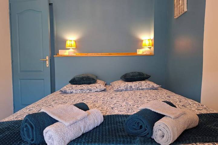 Appartement entier, Appartement duplex vue sur le port in Port-en-Bessin-Huppain, Région de Bayeux