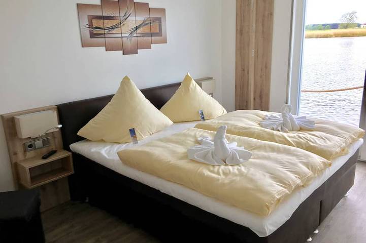 Hausboot für 4 Personen, mit Balkon und Sauna am Greifswalder Bodden - 3