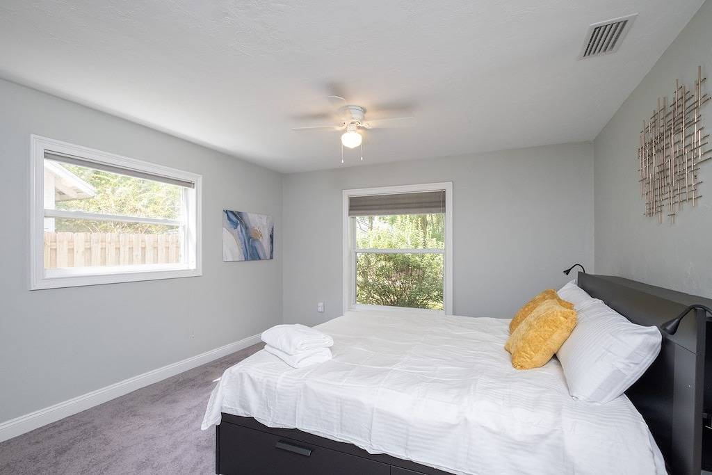 Gainesville Style - King and Queen 2B/2B walk to Uf in Gainesville, Alachua County