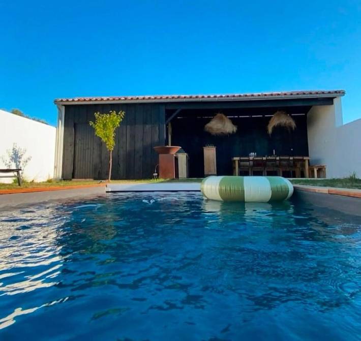 Villa pour 8 personnes, avec piscine et jardin - 1