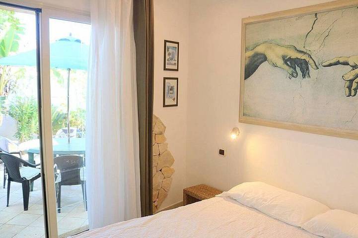 Casa Libezia A: Un accogliente appartamento situato direttamente sulla spiaggia. in Villaggio delle Conchiglie, Augusta (comune)