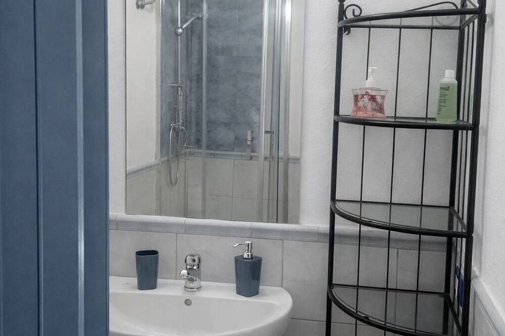 Ganze Wohnung, La Casetta di Gioia 200 m sea garden Wi-Fi fast in Porto Ottiolu, Budoni