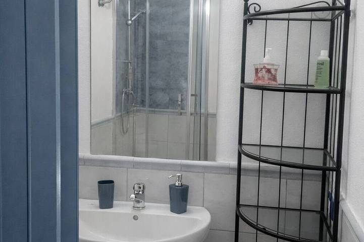 Ganze Wohnung, La Casetta di Gioia 200 m sea garden Wi-Fi fast in Porto Ottiolu, Budoni