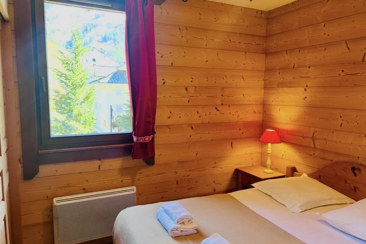 Gîte pour 6 personnes, avec balcon, adapté aux familles dans Office De Tourisme De La Vallee Blanche - 2