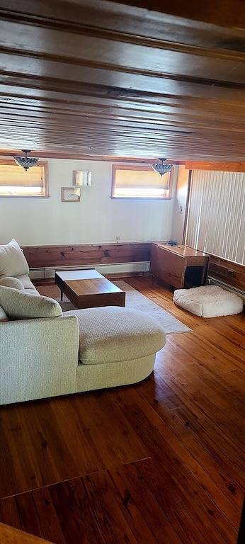 Studio apartment 2.5 blocks from Tawas Point State Park beaches. in Iosco County