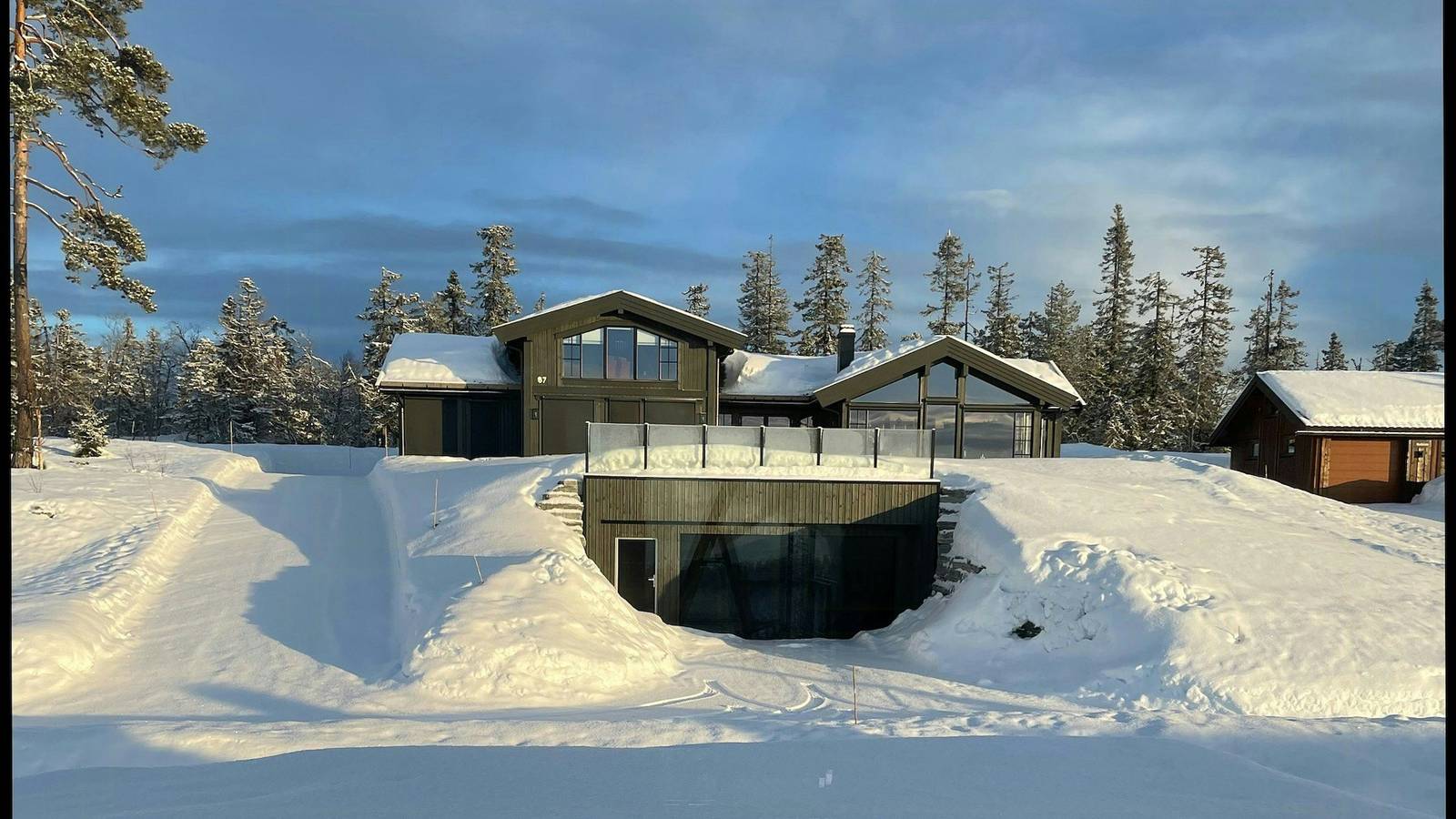Architektonisch gestaltete Berghütte in Lygna mit Aussicht in Gran