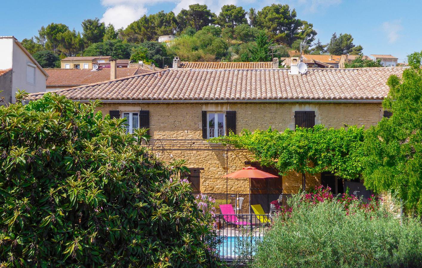 Rückzugsort am Pool in Pujaut in Pujaut, Nimes und Umgebung