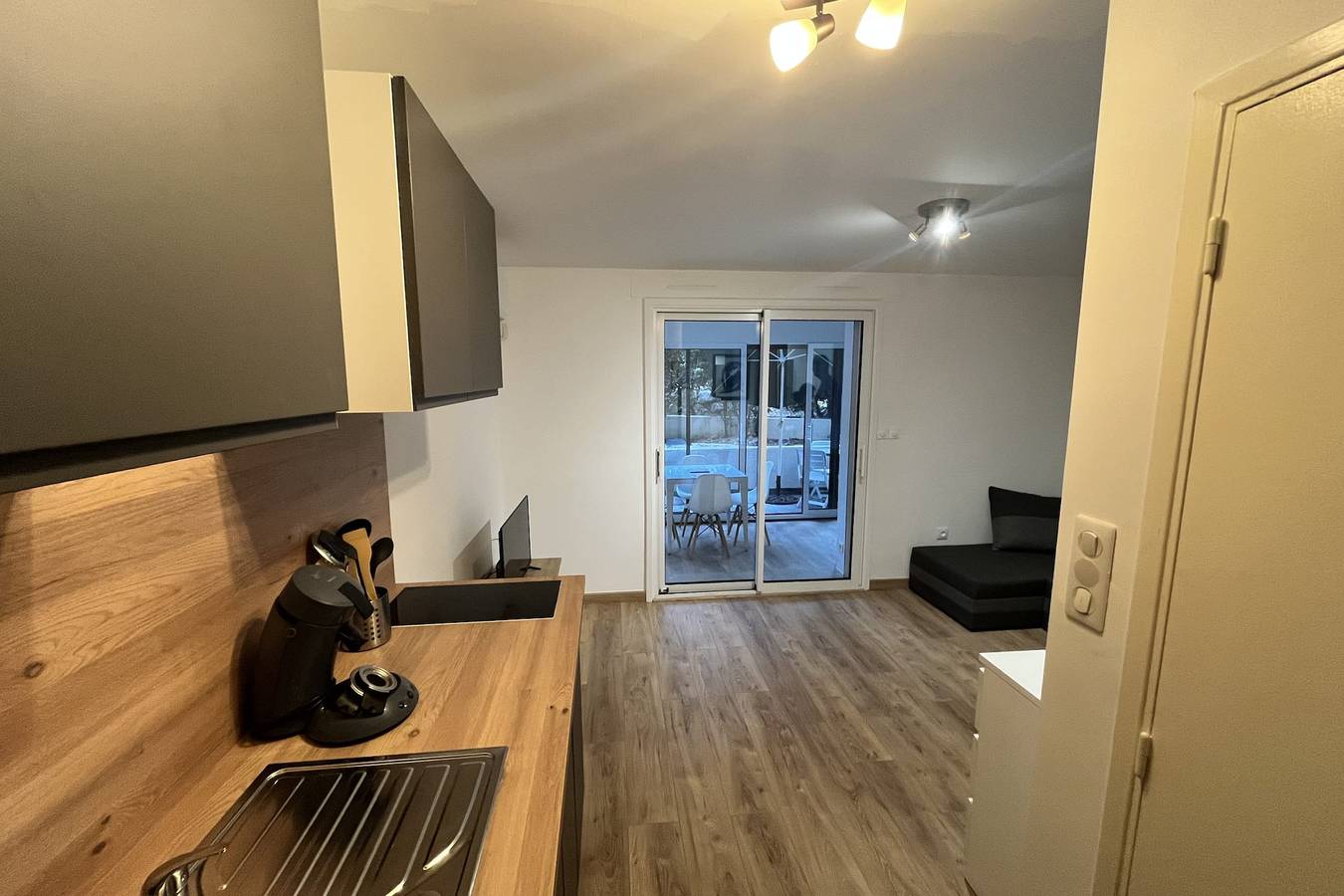 Monolocale intero, Monolocale per 3 persone con giardino in Juan-les-Pins, Antibes