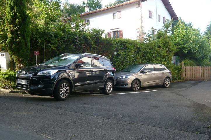 Location de vacances pour 5 personnes, avec terrasse et jardin en Pyrénées-Atlantiques - 4