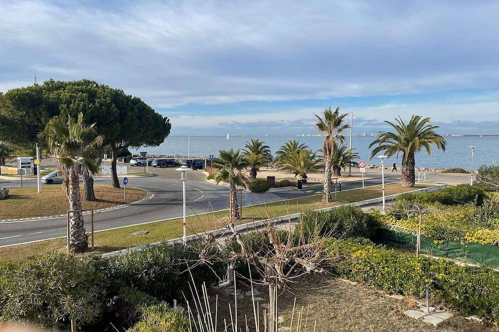 Entire apartment, Cozy apartment for 4 with parking in Port Camargue in Port Camargue, Le Grau-du-Roi