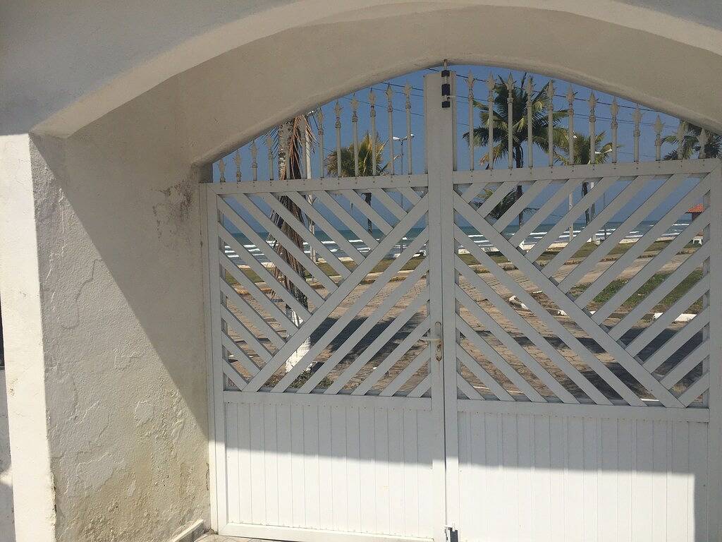 Beira Mar Haus mit Pool und Wasserfall in Mongaguá mit 06 Suiten in Mongaguá, Baixada Santista