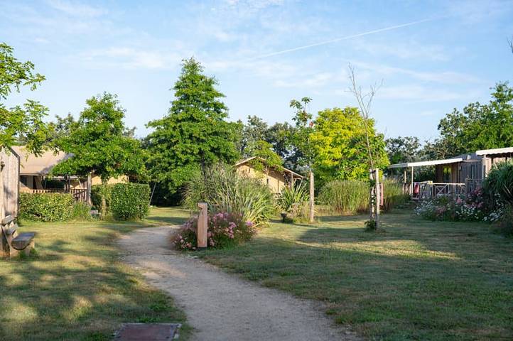 Tente pour 5 personnes, avec terrasse et balcon/terrasse en Vendée - 2