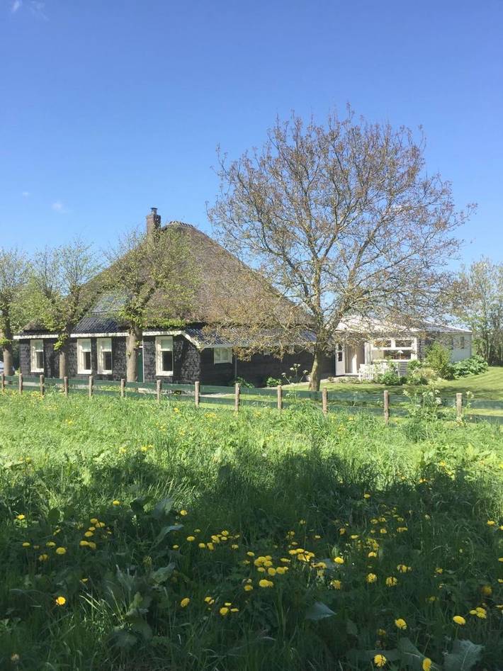 Ferienwohnung für 2 Personen, mit Terrasse und Garten sowie Ausblick