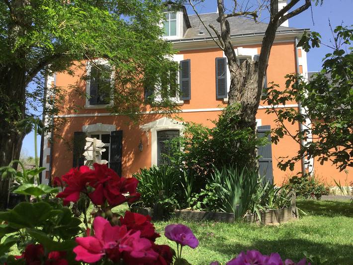 Gîte pour 5 personnes, avec jacuzzi ainsi que sauna et terrasse, animaux acceptés