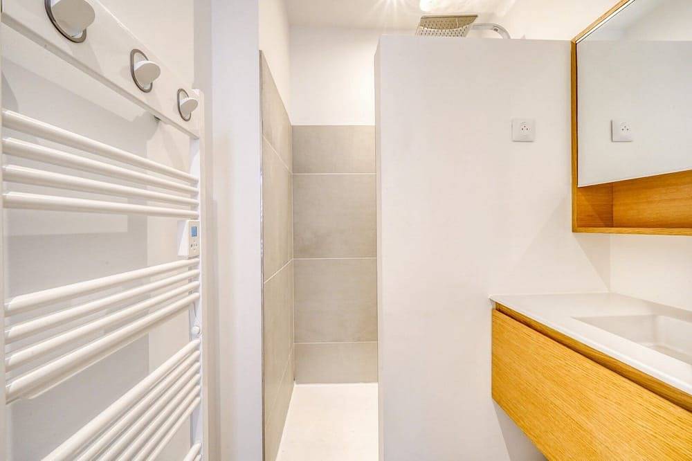 Apartamento entero, Beautiful apartment with terrace and Ac in Burdeos, Región de Burdeos