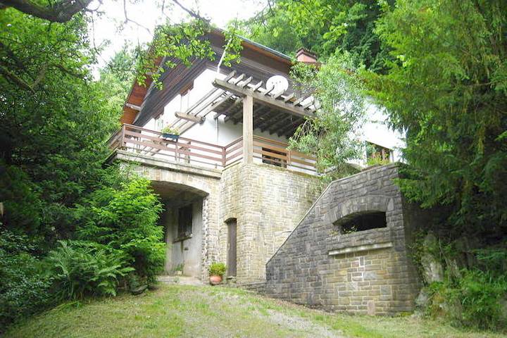 Gîte pour 7 personnes, avec terrasse et jardin, adapté aux familles à Stavelot - 2