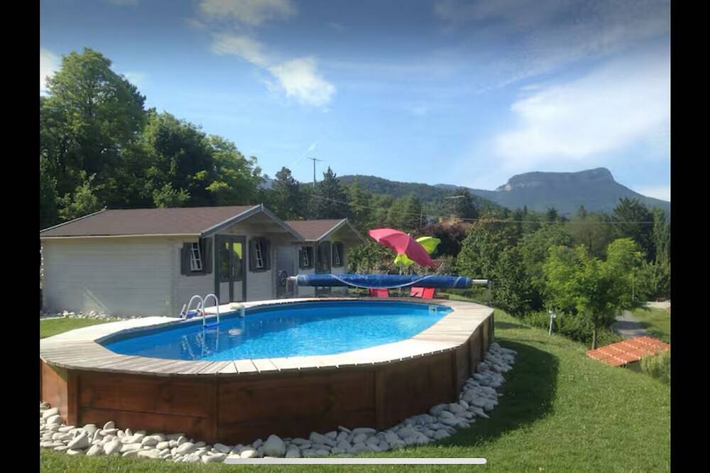 Chalet 1 & 2 breakfast included in Aouste-sur-Sye, Die region