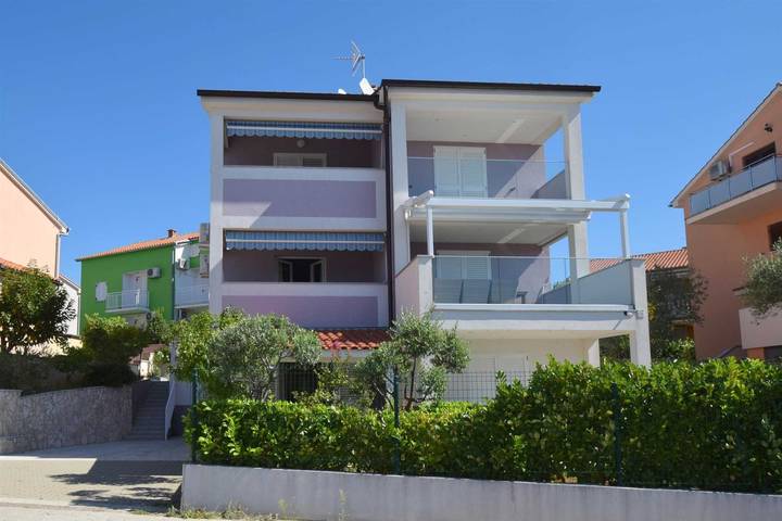 Ferienwohnung für 4 Personen, mit Terrasse in Njivice
