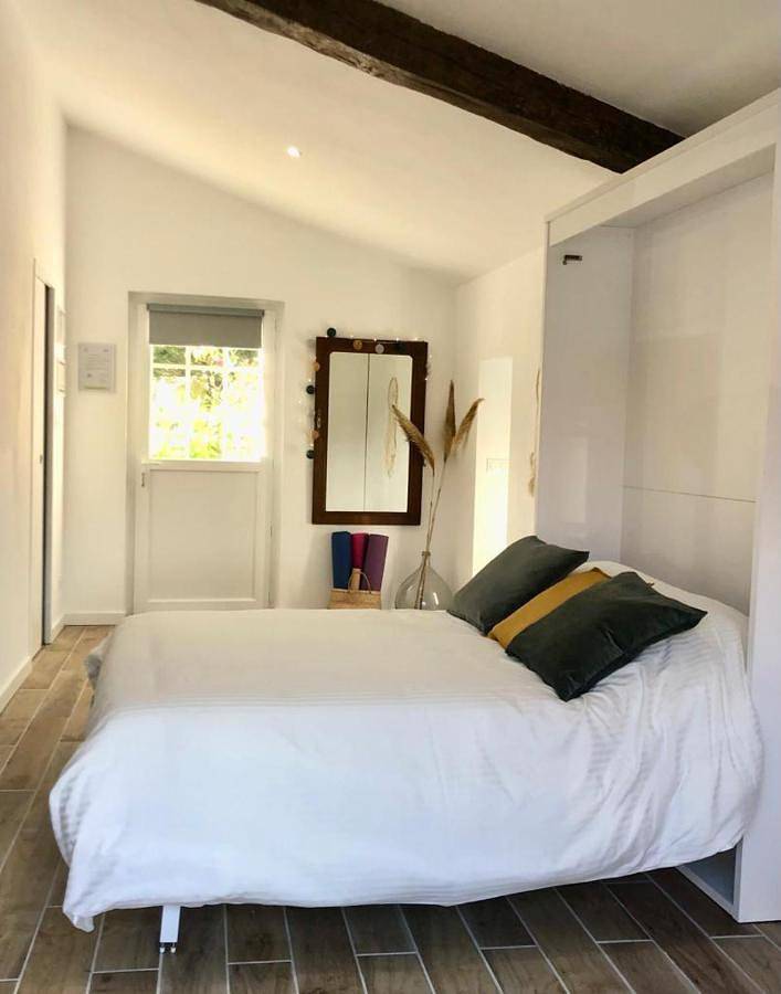 Double Room with Garden View in Mouguerre, Région de Bayonne