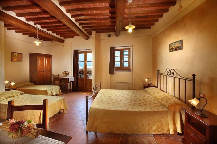 Villa indipendente con Wifi, A/C, piscina privata, Tv, patio, animali ammessi, vista panoramica in Montecatini Terme, Provincia di Pistoia