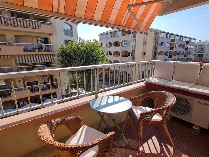 Gîte pour 4 personnes, avec balcon dans Casino De Sainte Maxime
