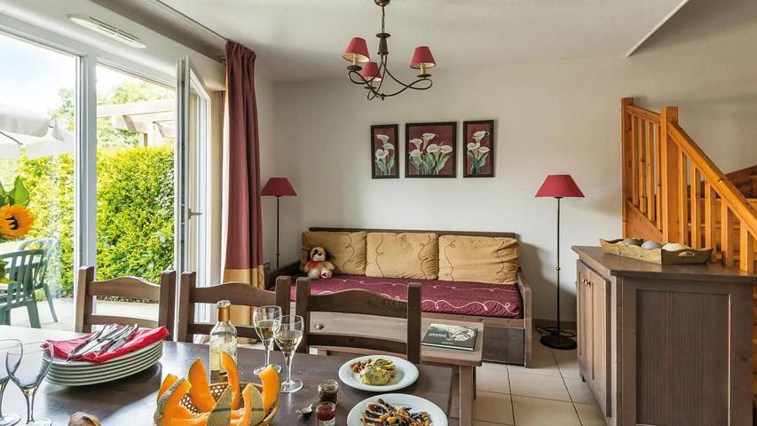 Maison de vacances pour 9 personnes, avec sauna ainsi que jardin et piscine à Bergerac