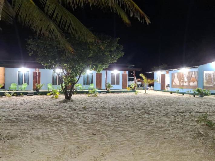 Chambre d’hôte pour 3 personnes, avec vue ainsi que terrasse et jardin
