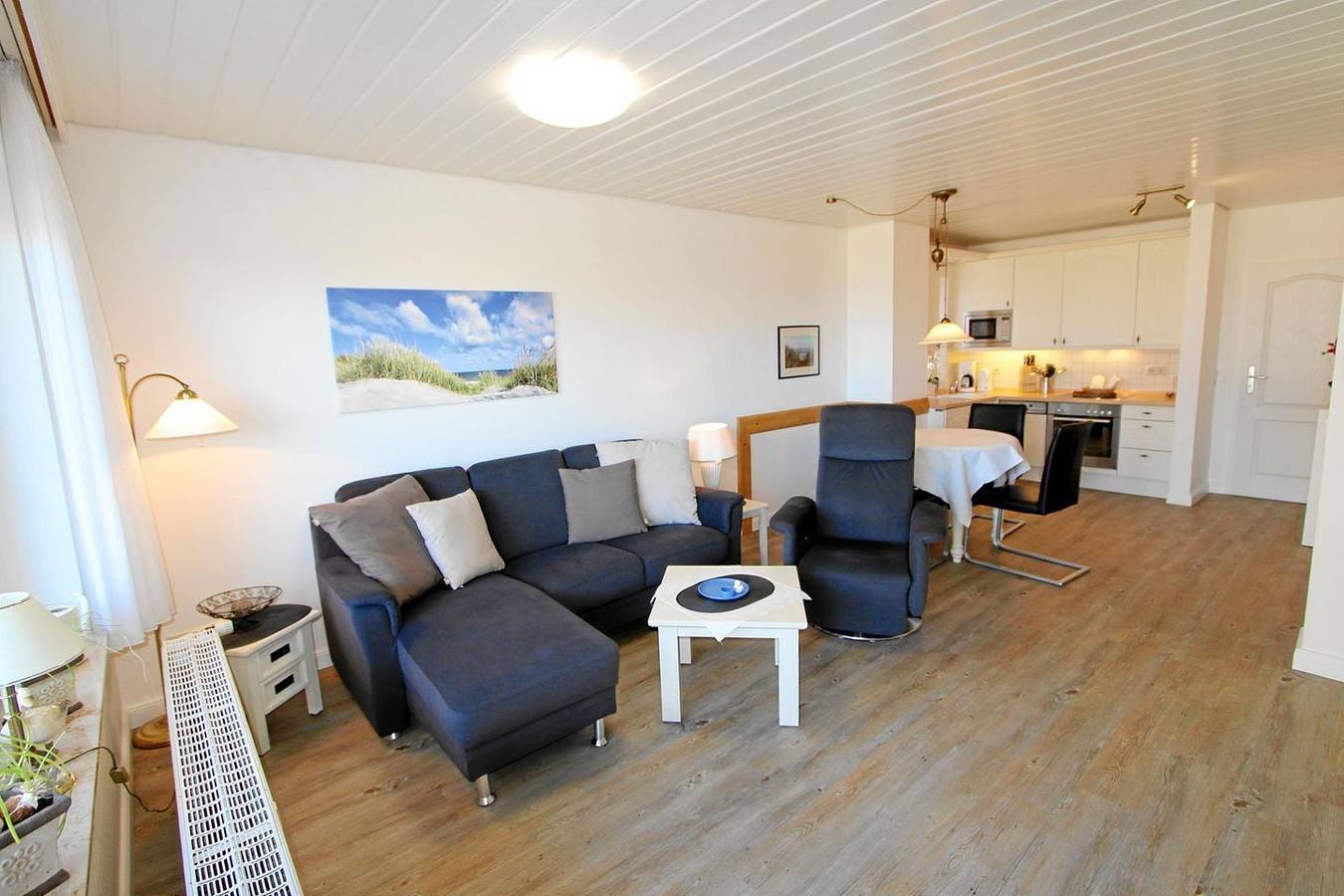 Ganze Wohnung, Dieses moderne Vier-Zimmer-Appartement garantiert ein exklusives Urlaubserlebnis in Wenningstedt, Sylt